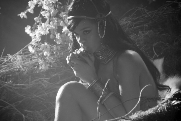 photo 11 in Rihanna gallery [id578938] 2012-11-10 00:00:00